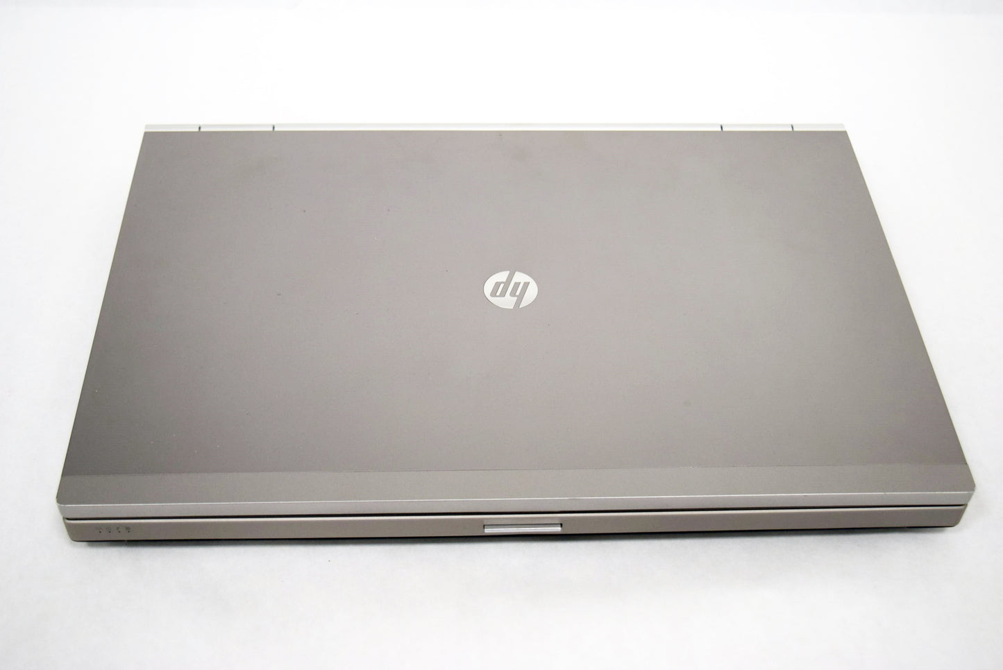 HP 8560P Laptop Computer - i5 2520M 2.5GHz - 4GB / 250GB - 15.6"HD Display- NoOS