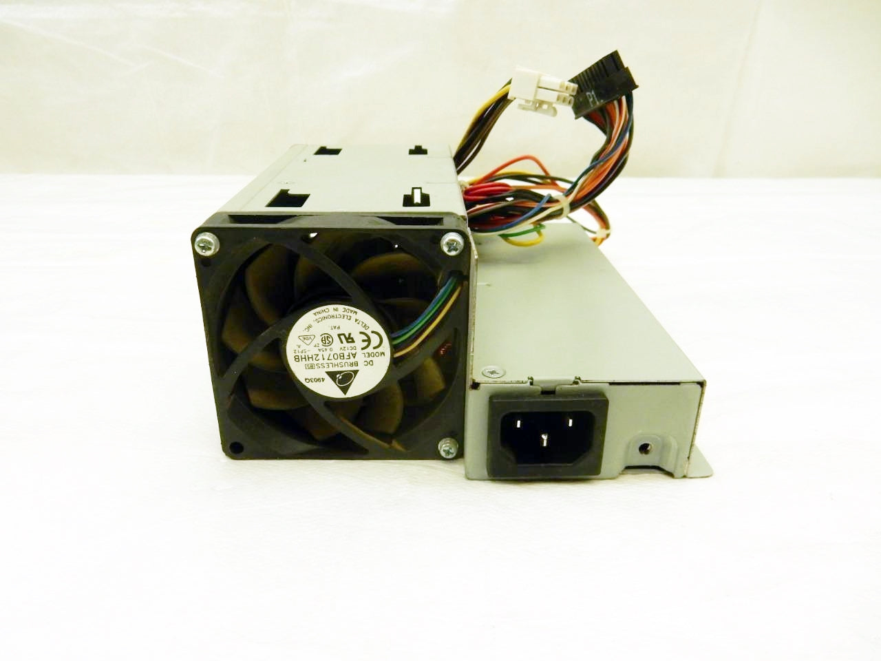 HP 220W POWER SUPPLY - 90?132/180?264VAC