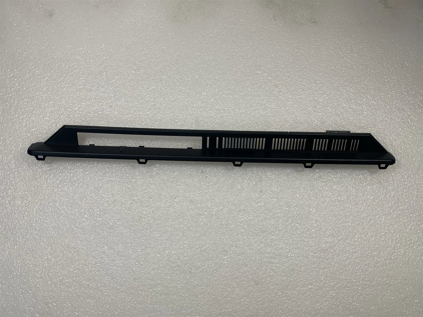 HP RIGHT COVER-PROVIDES ACCESS TO ODD